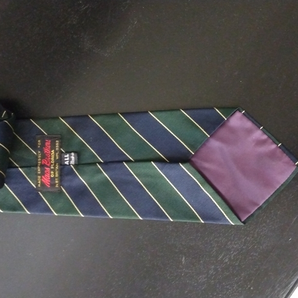 Maas Brothers Of Florida 100% Silk Tie - Picture 3 of 8
